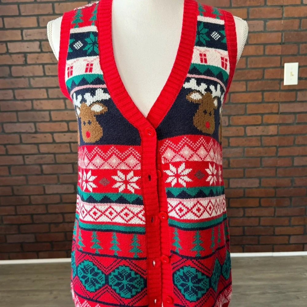 MerryWear Reindeer Christmas Sweater Vest Women’s S Red Fair Isle Button Front